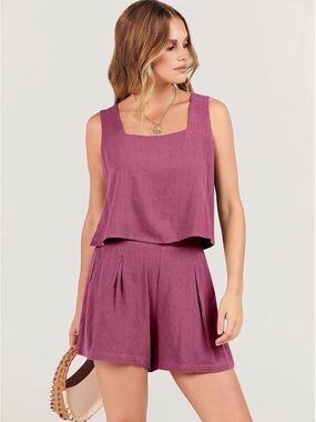 Mauve Sleeveless Square-Neck Tank & Pleated Shorts Set